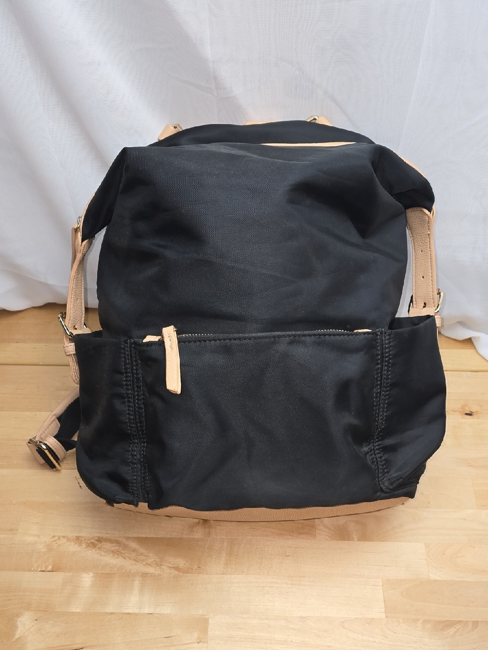 Tommy Bahama Womens Black Nylon Backpack Tan Faux Leather